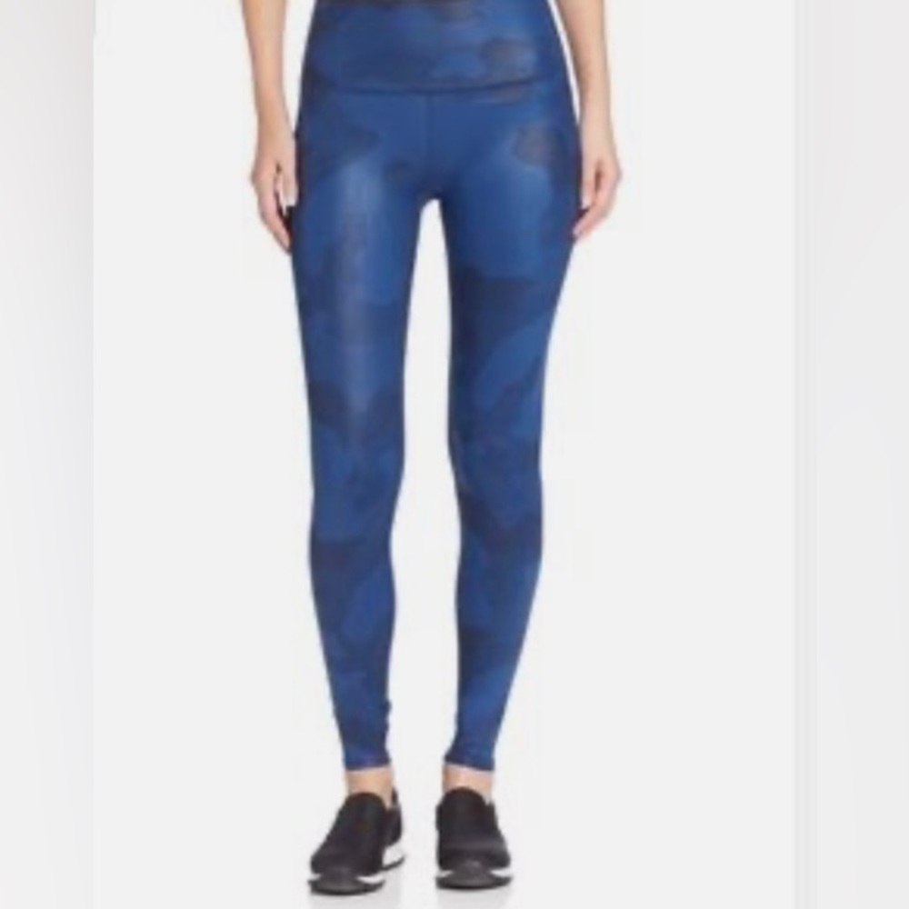 ALO Camo yoga leggings